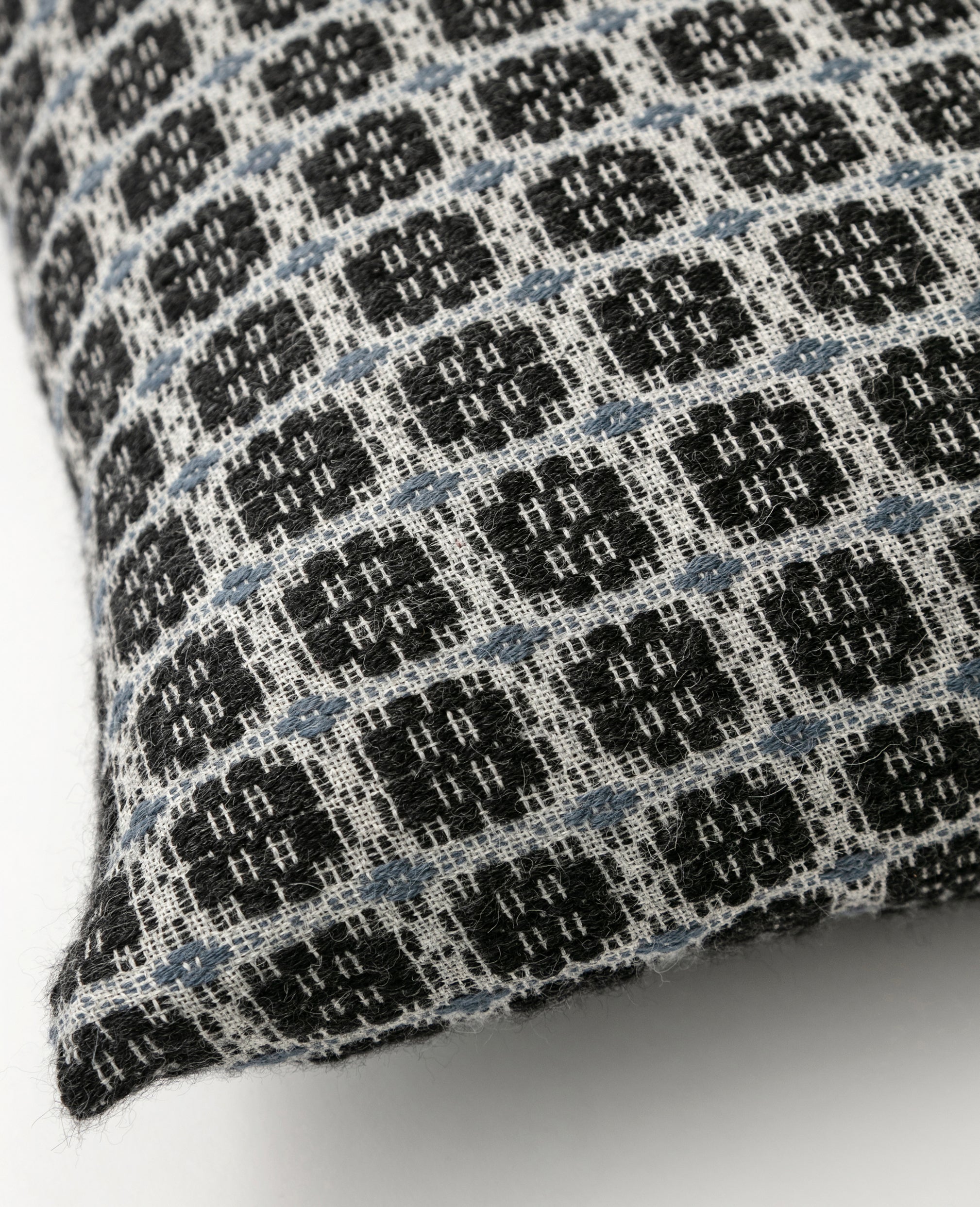 Kilda overshot cushion detail